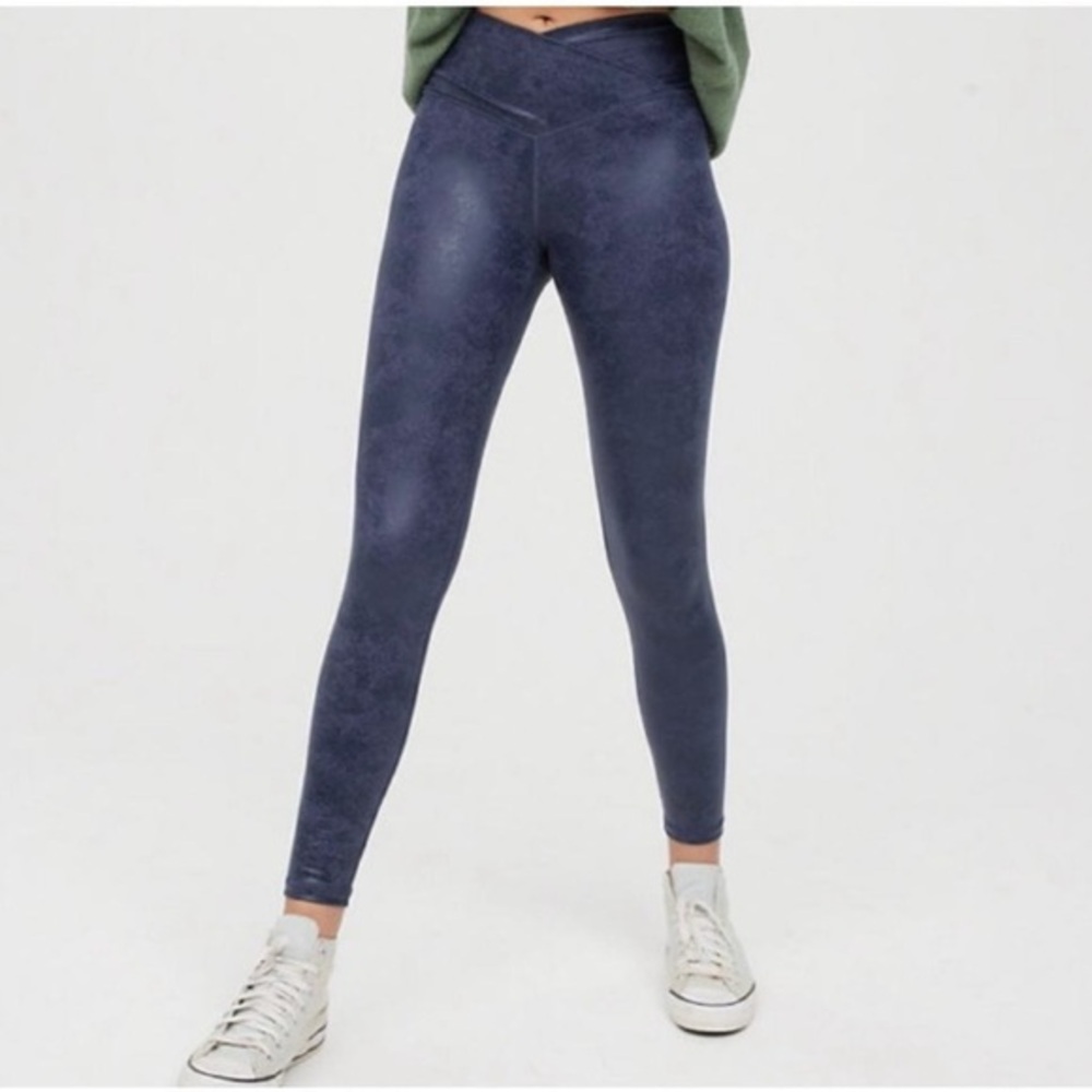 Aerie Offline The Hugger Crossover High Waisted Crackle Legging Blue Size Sz M